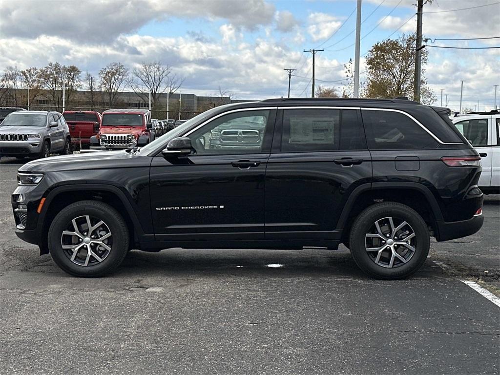 new 2025 Jeep Grand Cherokee car, priced at $46,867