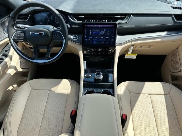 new 2025 Jeep Grand Cherokee car, priced at $55,959