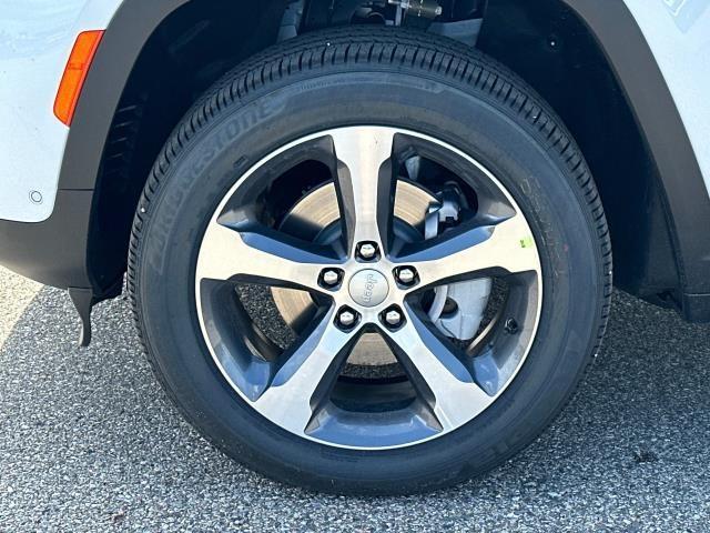 new 2025 Jeep Grand Cherokee car, priced at $55,959
