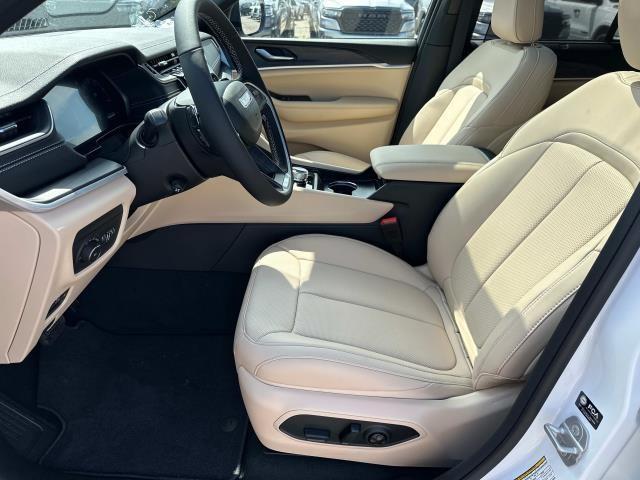 new 2025 Jeep Grand Cherokee car, priced at $55,959