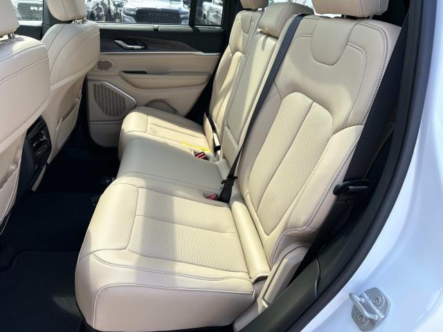 new 2025 Jeep Grand Cherokee car, priced at $55,959