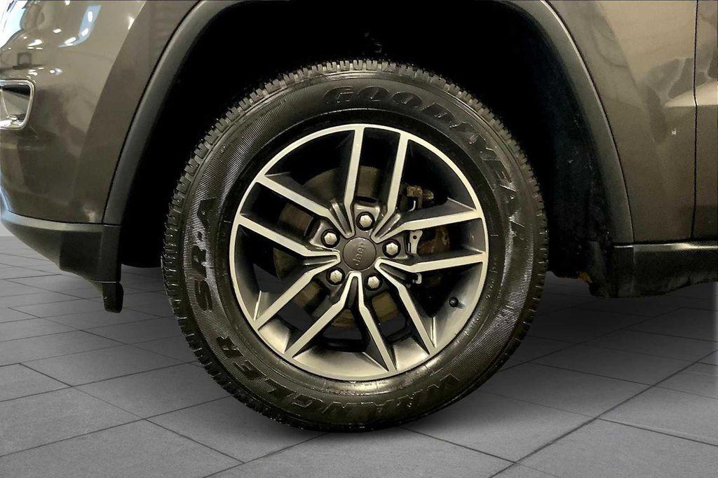 used 2019 Jeep Grand Cherokee car, priced at $17,435