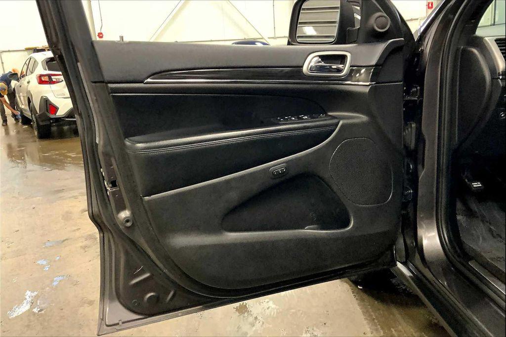 used 2019 Jeep Grand Cherokee car, priced at $17,435