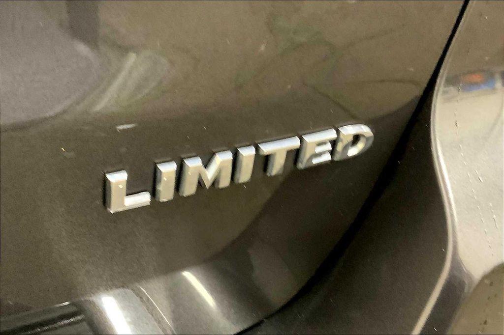 used 2019 Jeep Grand Cherokee car, priced at $17,435