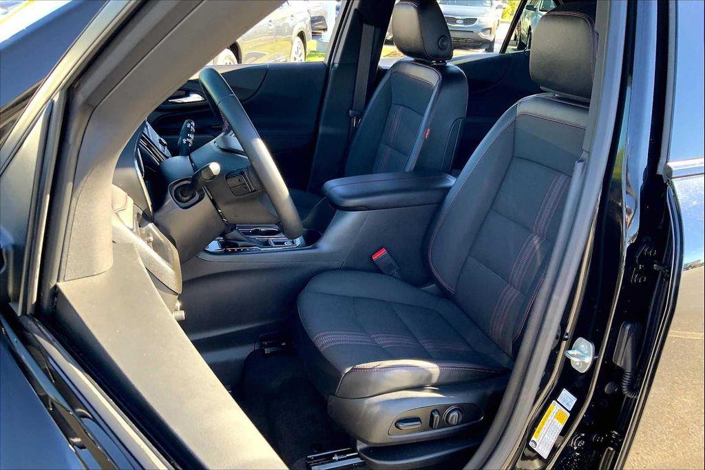 used 2023 Chevrolet Equinox car, priced at $22,873