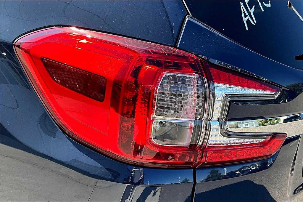 new 2025 Subaru Ascent car, priced at $45,342