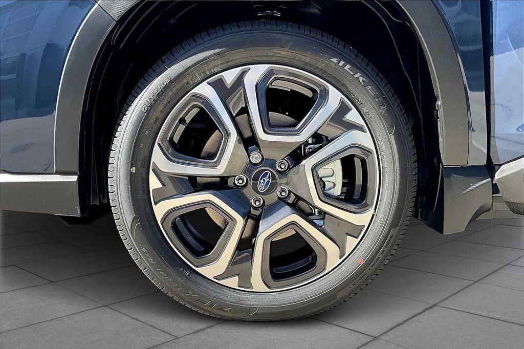 new 2025 Subaru Ascent car, priced at $45,342