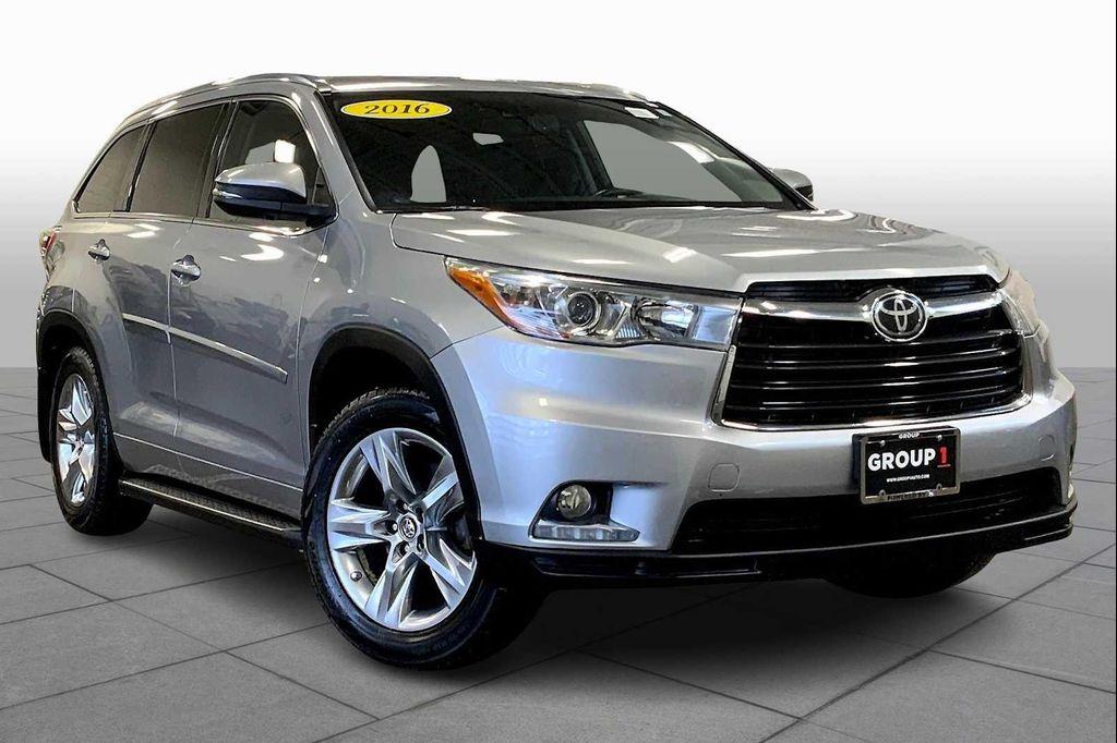 used 2016 Toyota Highlander car, priced at $19,487