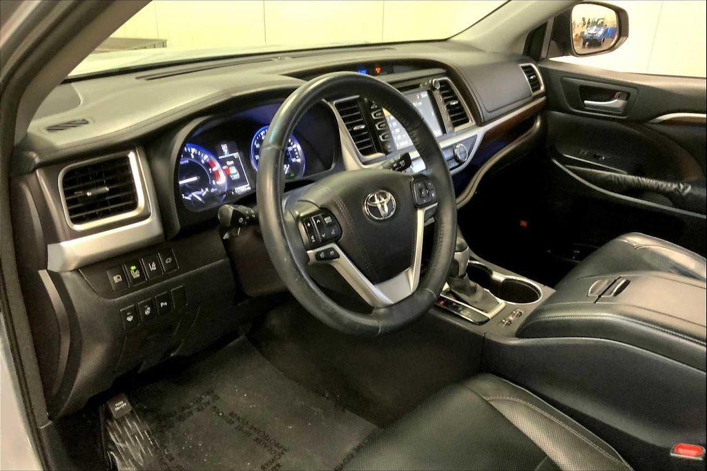 used 2016 Toyota Highlander car, priced at $19,487