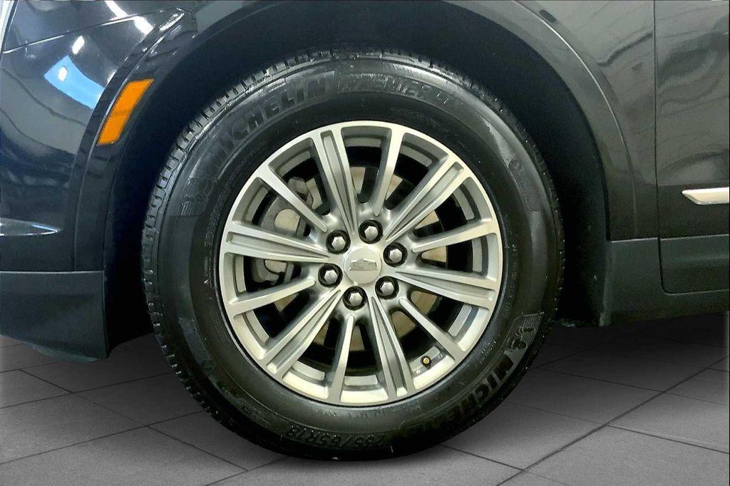 used 2017 Cadillac XT5 car, priced at $13,735