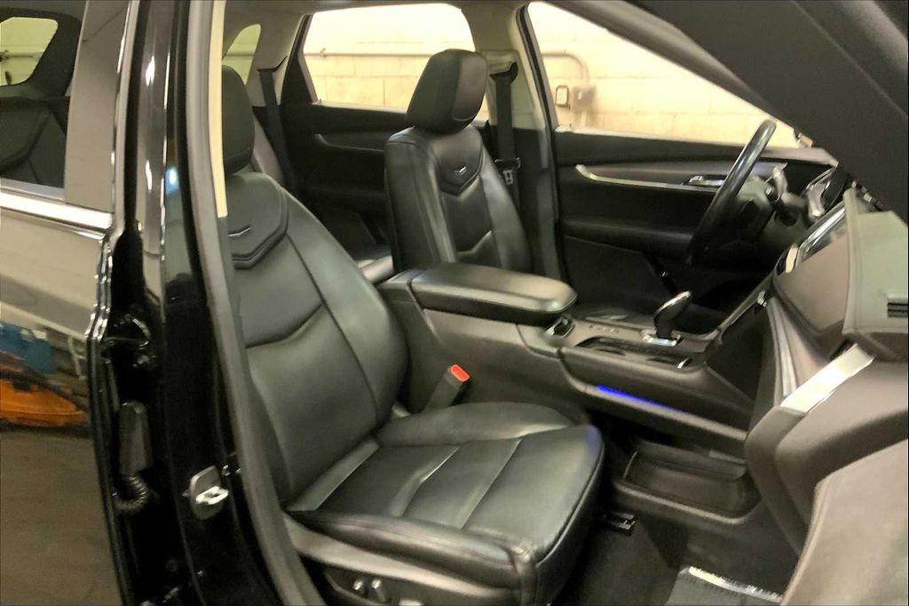 used 2017 Cadillac XT5 car, priced at $13,735