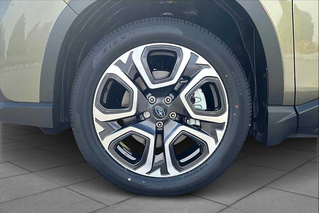 new 2025 Subaru Ascent car, priced at $45,077