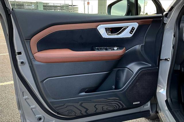 new 2025 Subaru Forester car, priced at $40,647