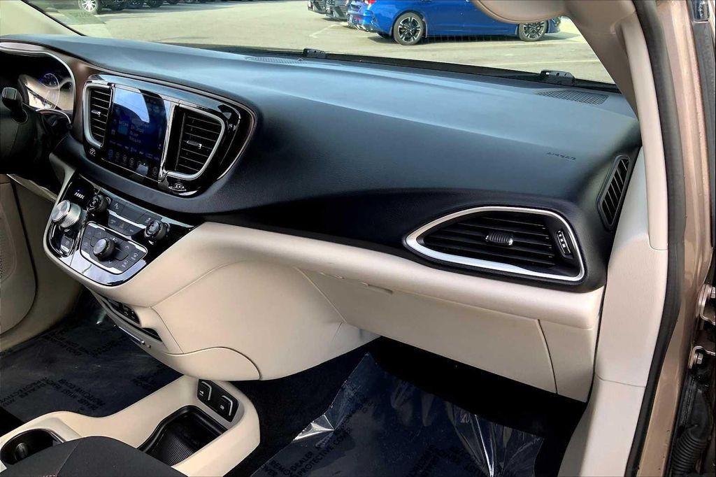 used 2017 Chrysler Pacifica car, priced at $11,535