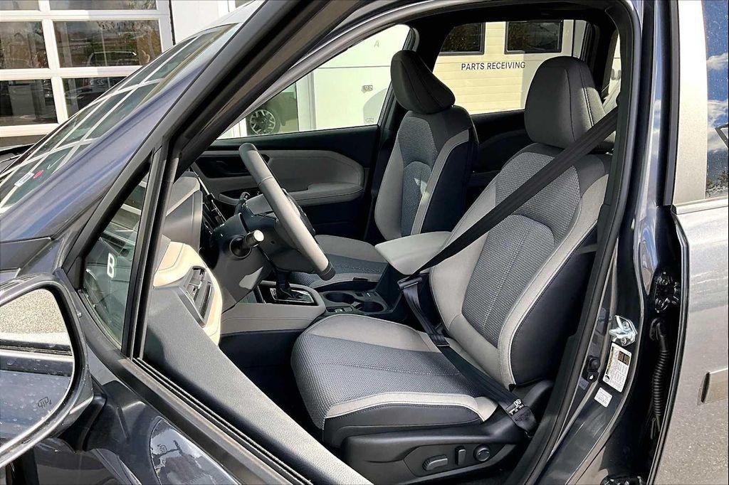 new 2025 Subaru Forester car, priced at $33,177