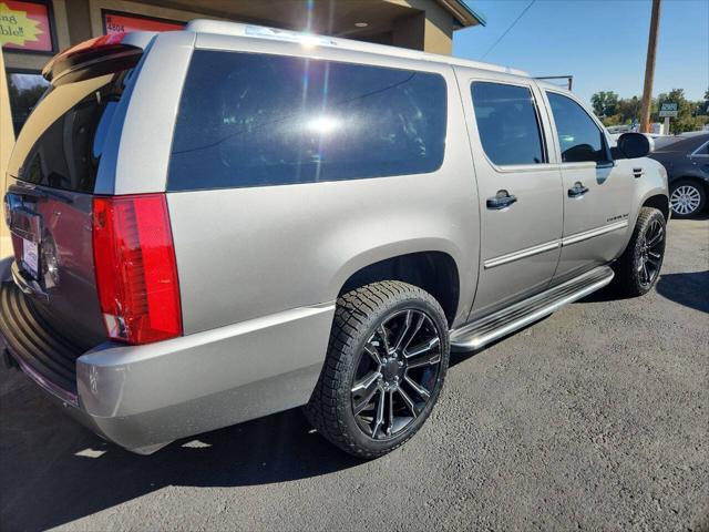 used 2008 Cadillac Escalade ESV car, priced at $10,995