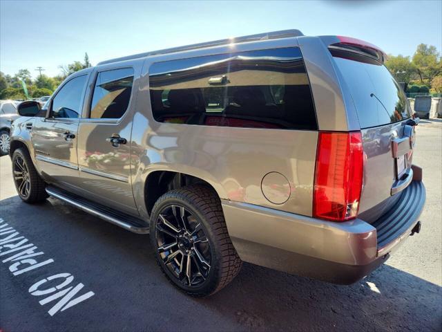 used 2008 Cadillac Escalade ESV car, priced at $10,995