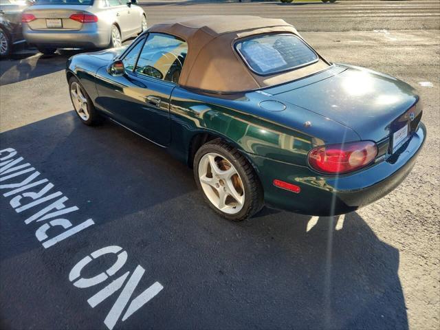 used 2002 Mazda MX-5 Miata car, priced at $6,495