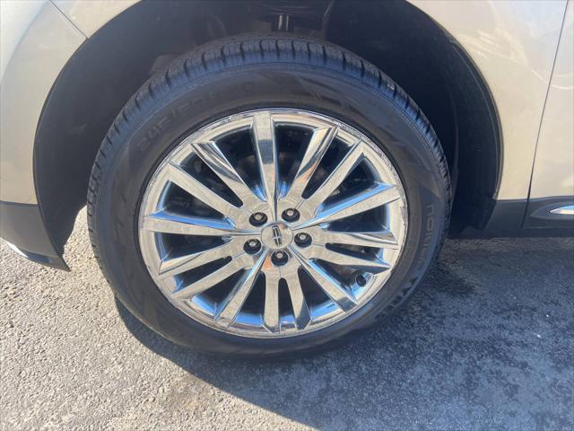 used 2011 Lincoln MKX car, priced at $8,995