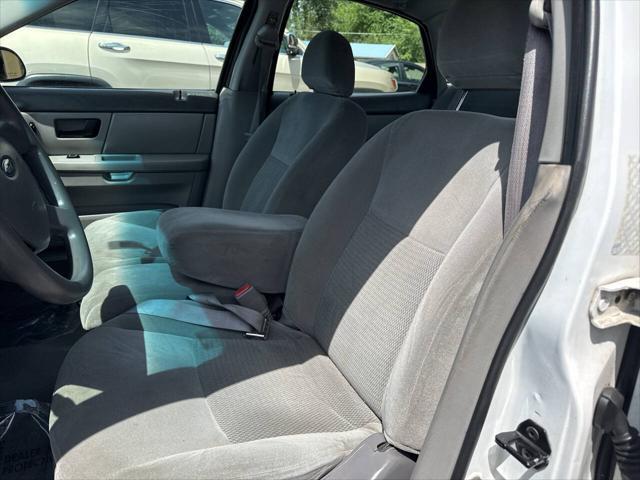 used 2006 Ford Taurus car, priced at $3,995