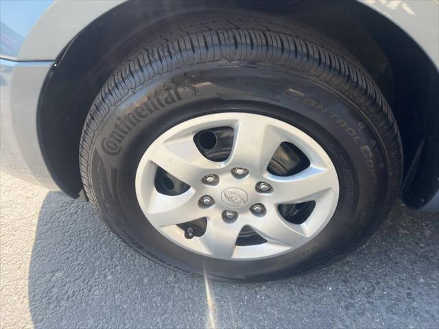 used 2009 Kia Sedona car, priced at $4,000