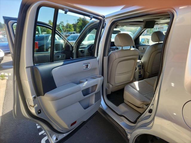 used 2014 Honda Pilot car, priced at $15,995