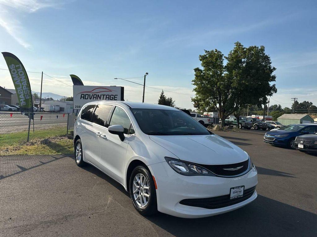 used 2017 Chrysler Pacifica car, priced at $12,995