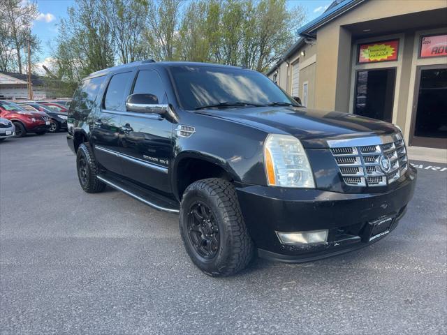 used 2007 Cadillac Escalade ESV car, priced at $7,495