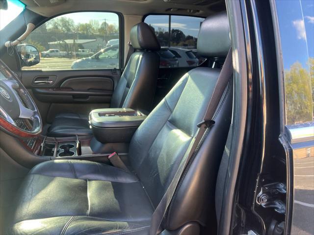 used 2007 Cadillac Escalade ESV car, priced at $7,495