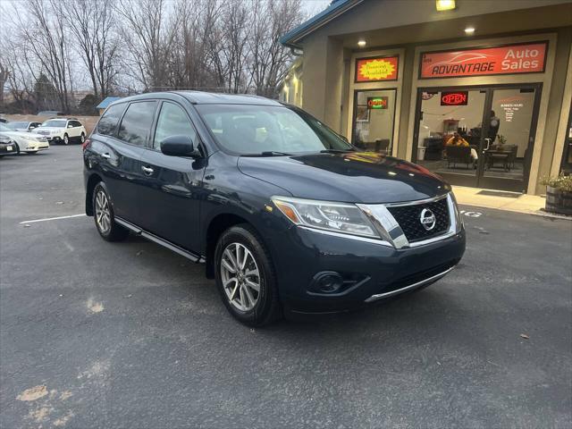 used 2014 Nissan Pathfinder car, priced at $9,995