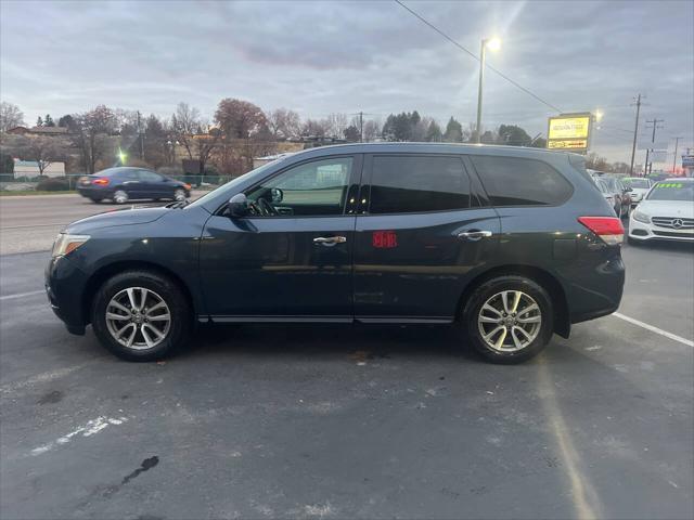 used 2014 Nissan Pathfinder car, priced at $9,995