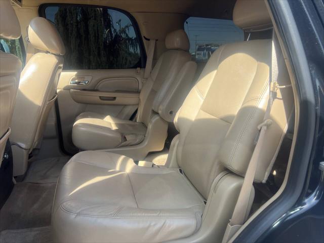 used 2010 Cadillac Escalade car, priced at $13,995