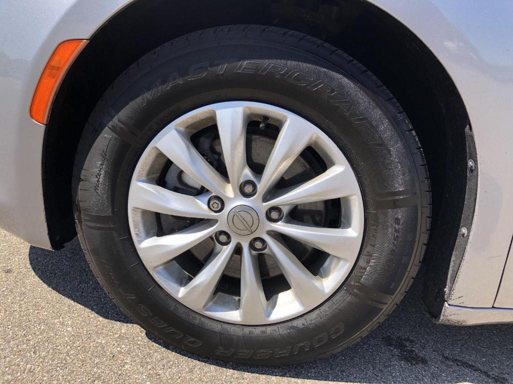 used 2018 Chrysler Pacifica car, priced at $13,927