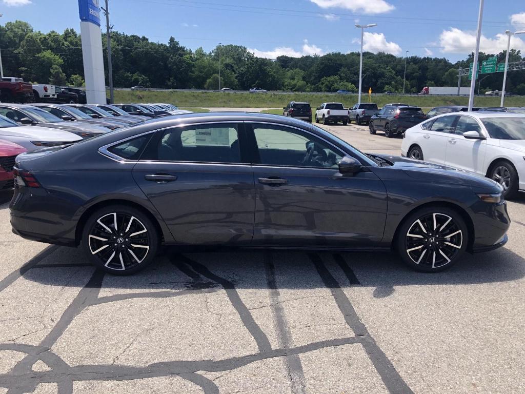 new 2025 Honda Accord Hybrid car, priced at $40,000