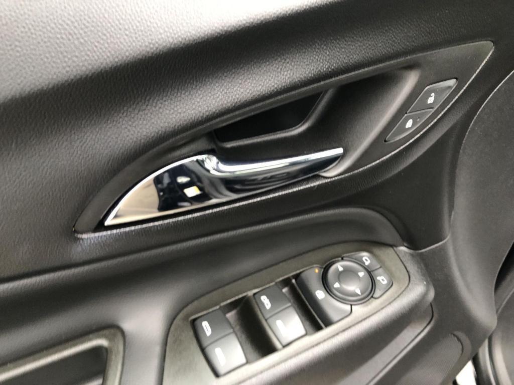 used 2023 Chevrolet Equinox car, priced at $21,469