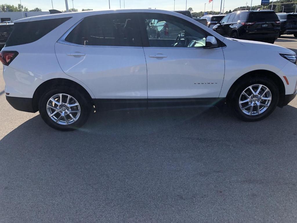 used 2022 Chevrolet Equinox car, priced at $21,395