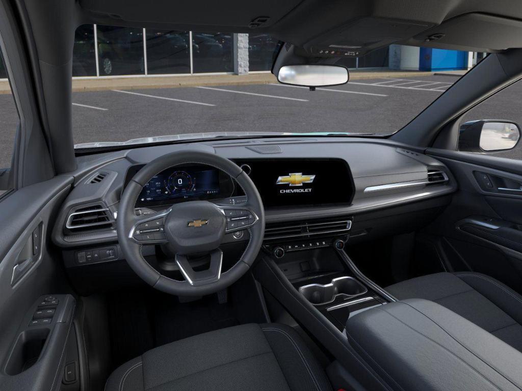 new 2025 Chevrolet Traverse car