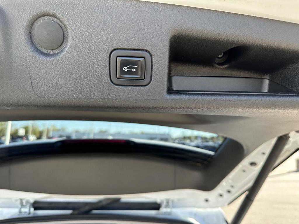 used 2022 Chevrolet Equinox car, priced at $20,489