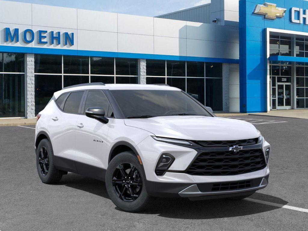 new 2025 Chevrolet Blazer car, priced at $43,004