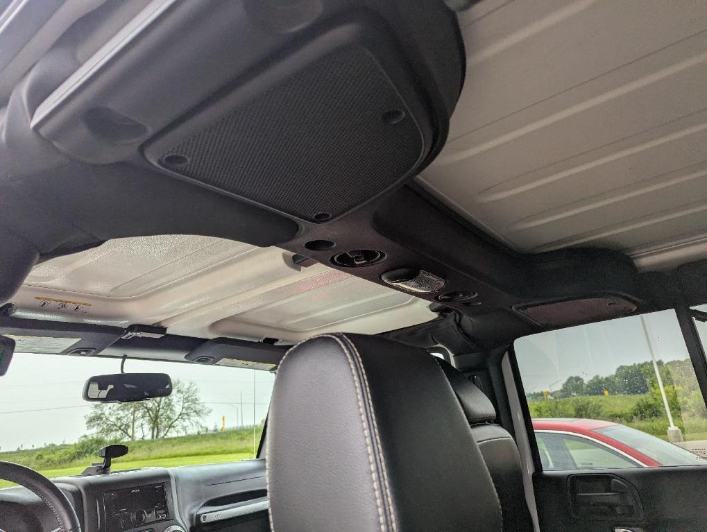 used 2015 Jeep Wrangler Unlimited car, priced at $17,929
