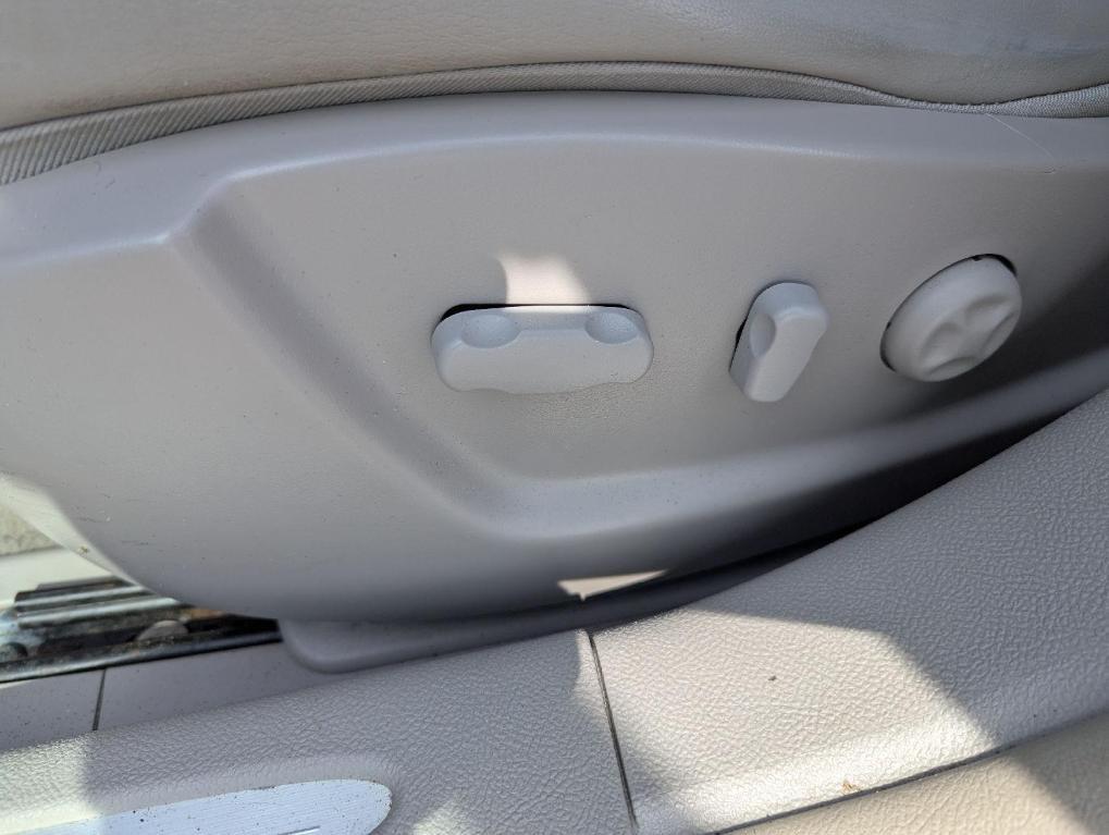 used 2009 Buick Lucerne car, priced at $7,389