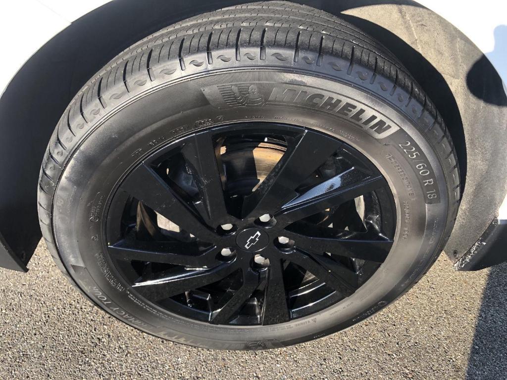 used 2023 Chevrolet Equinox car, priced at $19,915