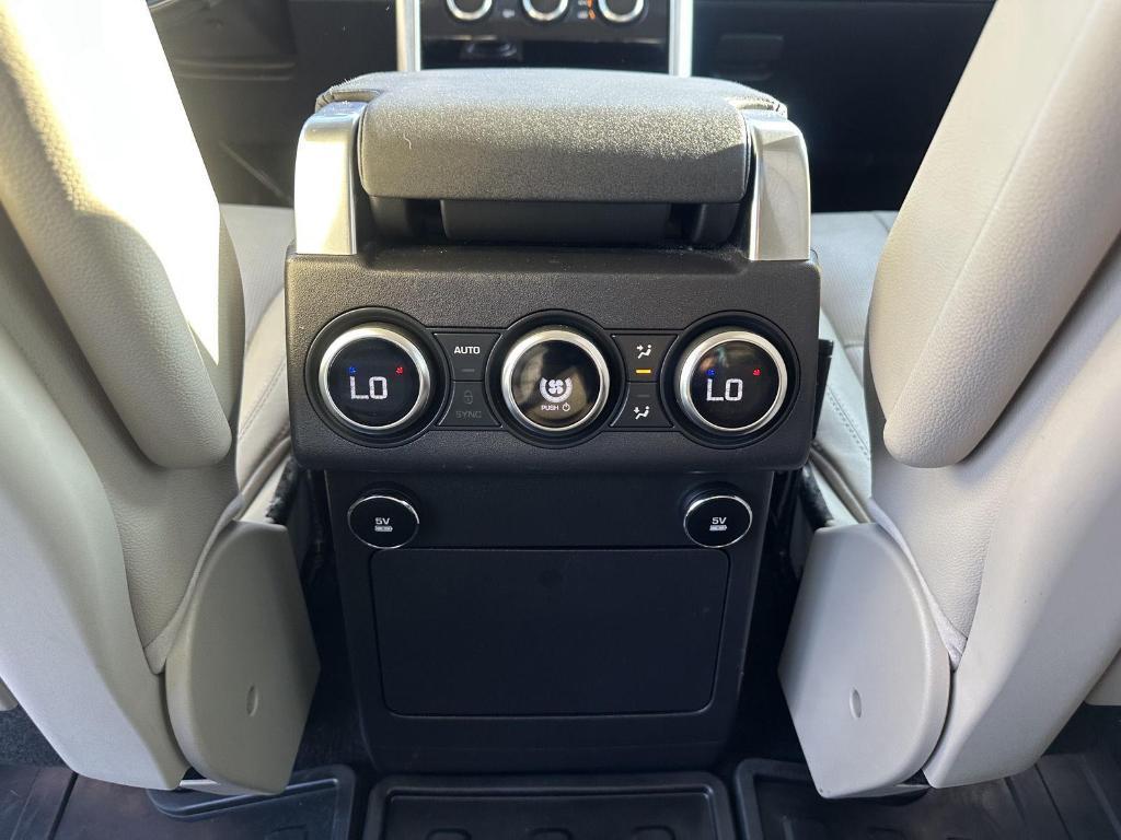 used 2018 Land Rover Discovery car, priced at $16,825