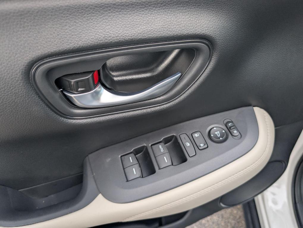 new 2026 Honda HR-V car, priced at $28,050