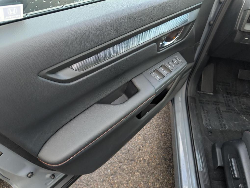 new 2026 Honda CR-V Hybrid car, priced at $40,705