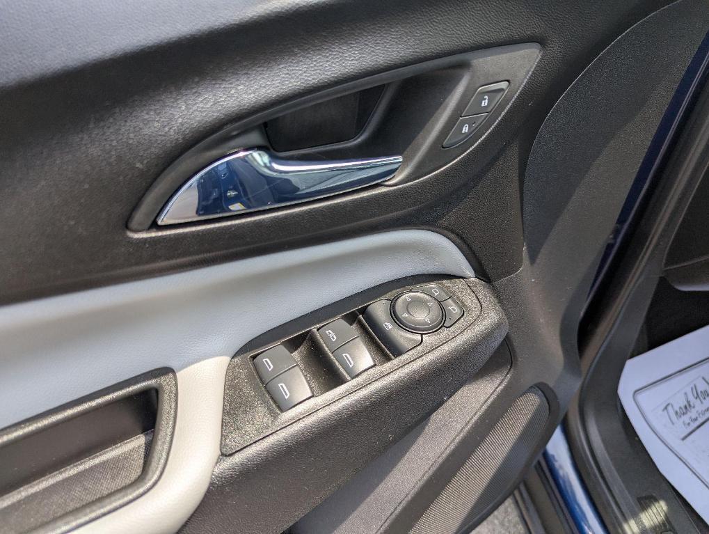 used 2022 Chevrolet Equinox car, priced at $21,287
