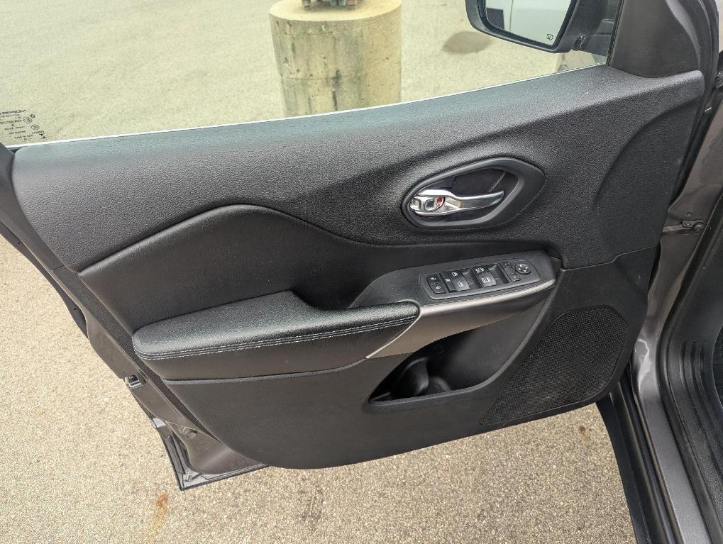 used 2019 Jeep Cherokee car, priced at $11,989