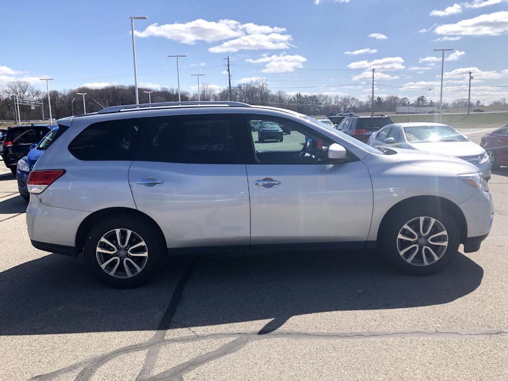 used 2016 Nissan Pathfinder car, priced at $5,989