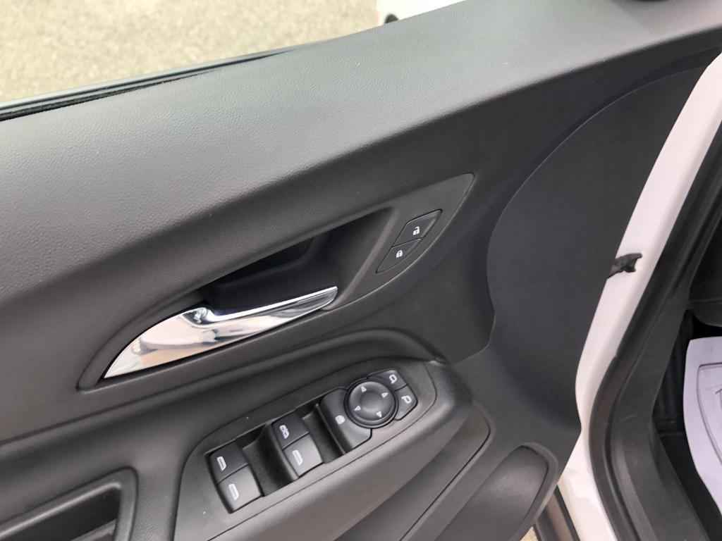 used 2022 Chevrolet Equinox car, priced at $20,587