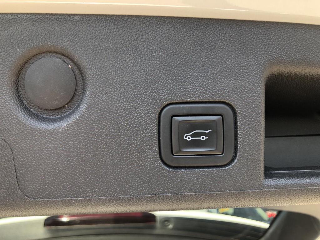 used 2022 Chevrolet Equinox car, priced at $19,948